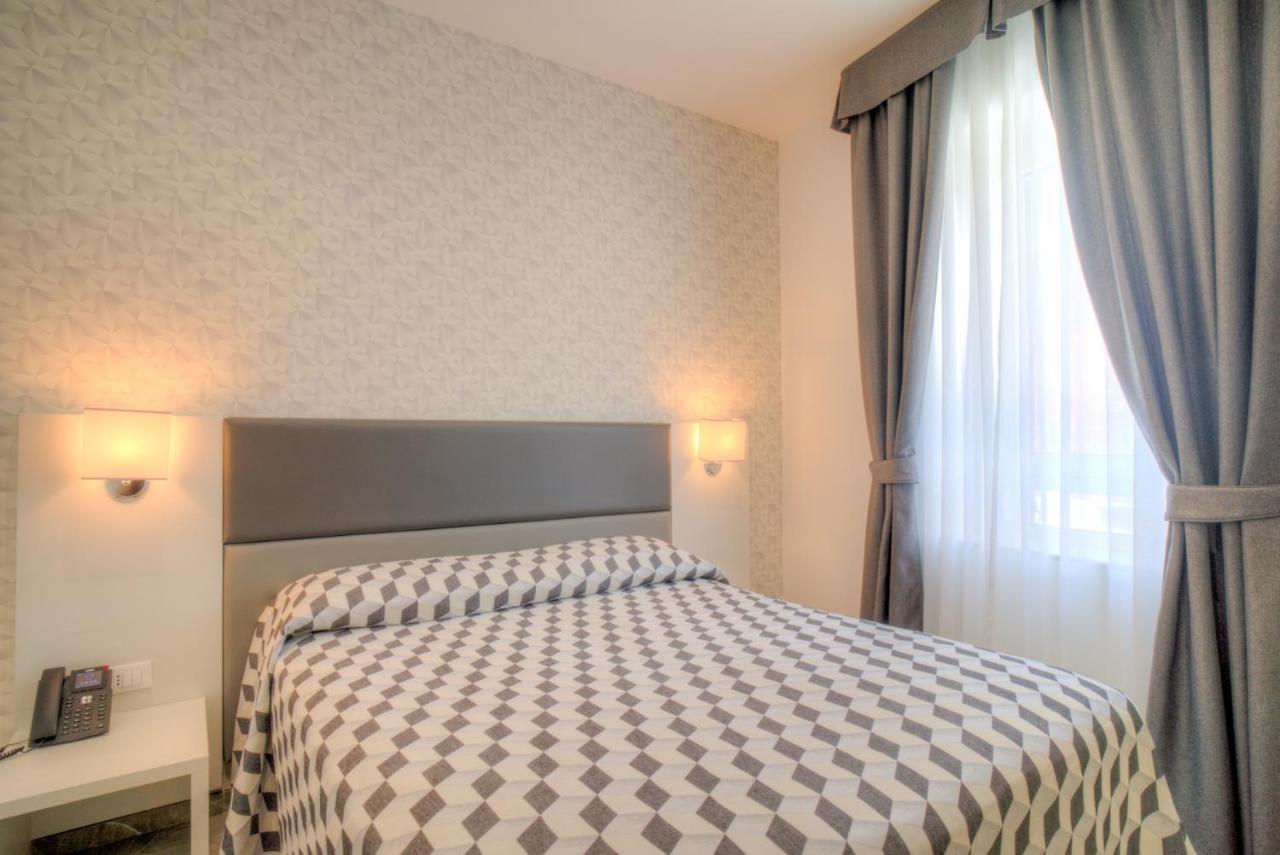 Hotel Porto Di Roma Чивитавеккья Экстерьер фото